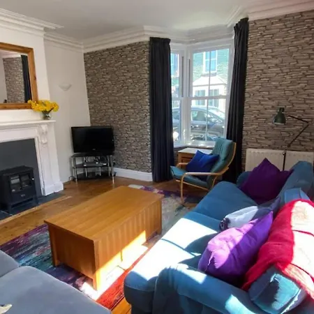 Poet's Corner - Flat Close To Centre Of דירה *